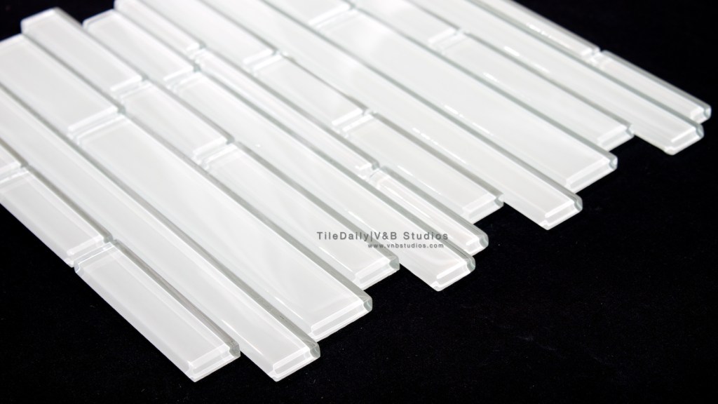 Large Random Bars Glass Mosaic,&nbsp;White