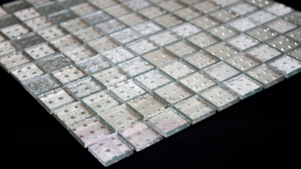 Silver Dot Glass&nbsp;Mosaic