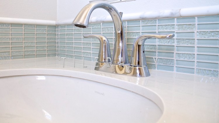 GM0062 - Iridescent Glass Bars Mosaic, Light Aqua