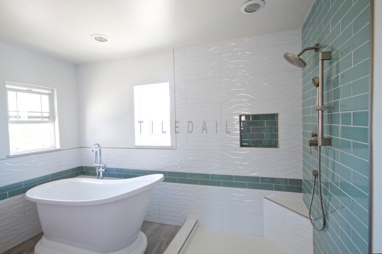 Featured Install: Bathroom, Corona, CA Tile Code: P0079WE, GM0087LGY & PM0019WE